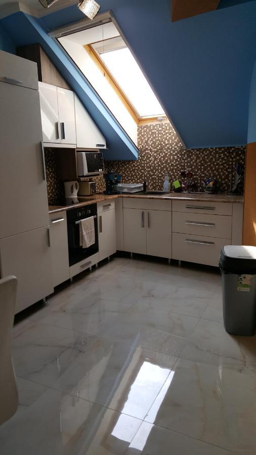 Ferienwohnung Paris-Lux. Hajdúszoboszló Exterior foto