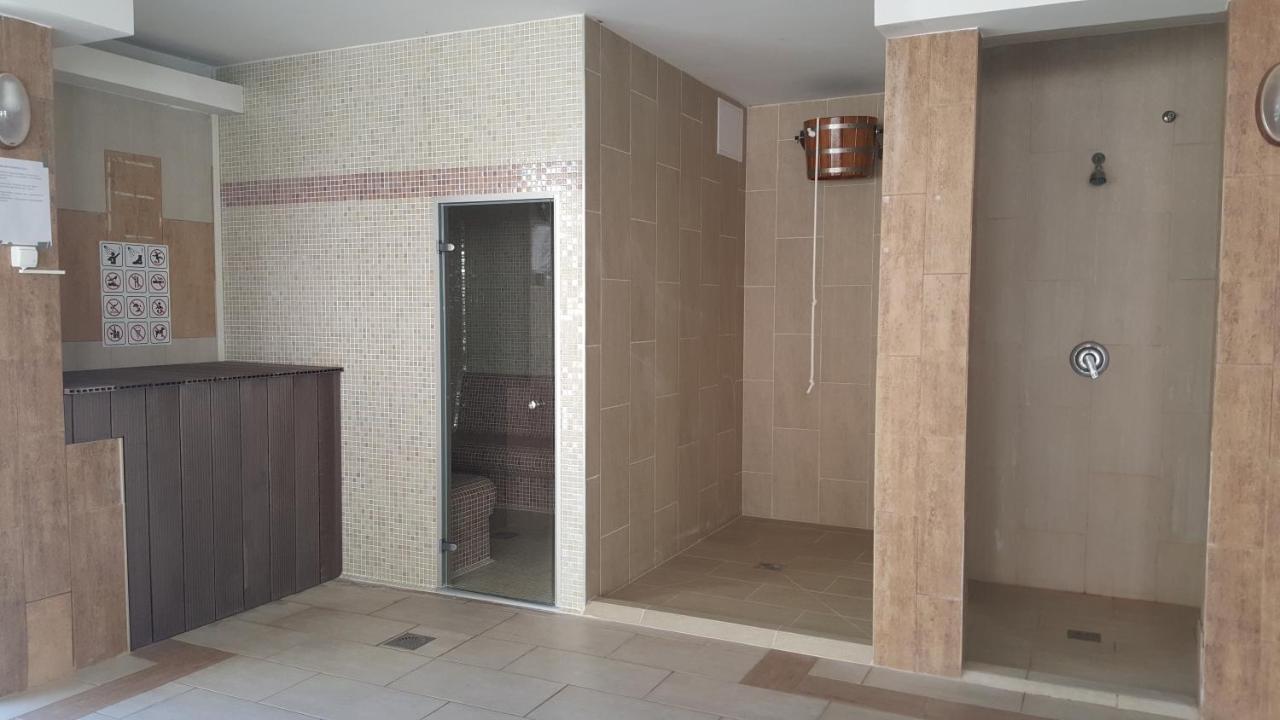 Ferienwohnung Paris-Lux. Hajdúszoboszló Exterior foto
