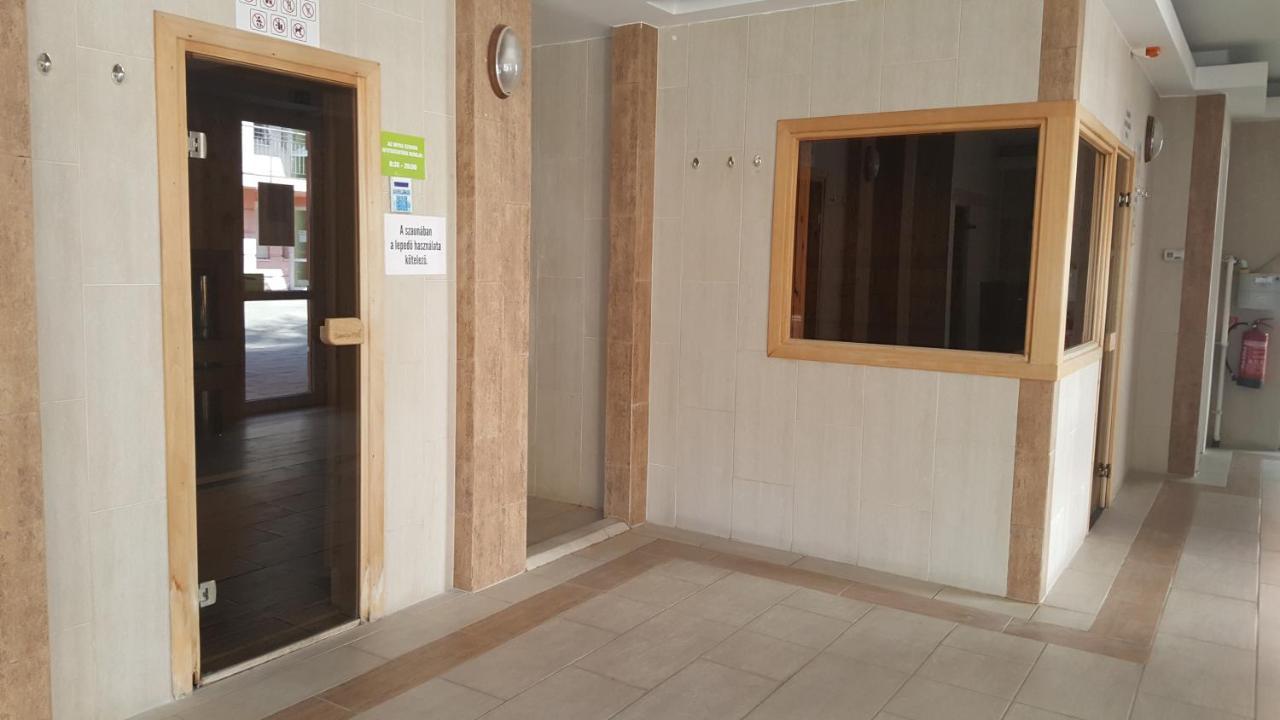 Ferienwohnung Paris-Lux. Hajdúszoboszló Exterior foto